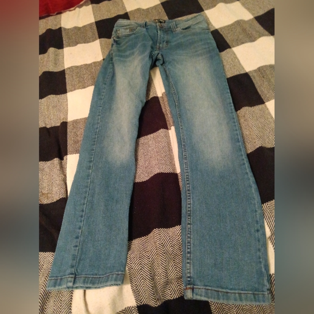 FreePlanet Jeans Mens Used Cheap.  Pretty old but still looks great!